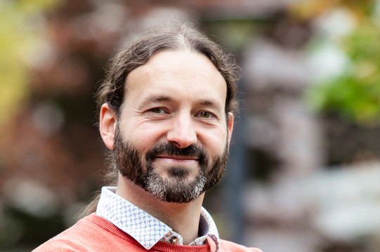 Mitarbeiterbild von Prof. Dr. Florian Boge 