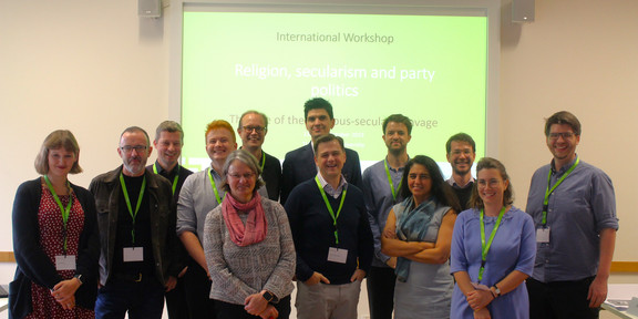 Teilnehmende Workshop „Religion, secularism and party politics“ 